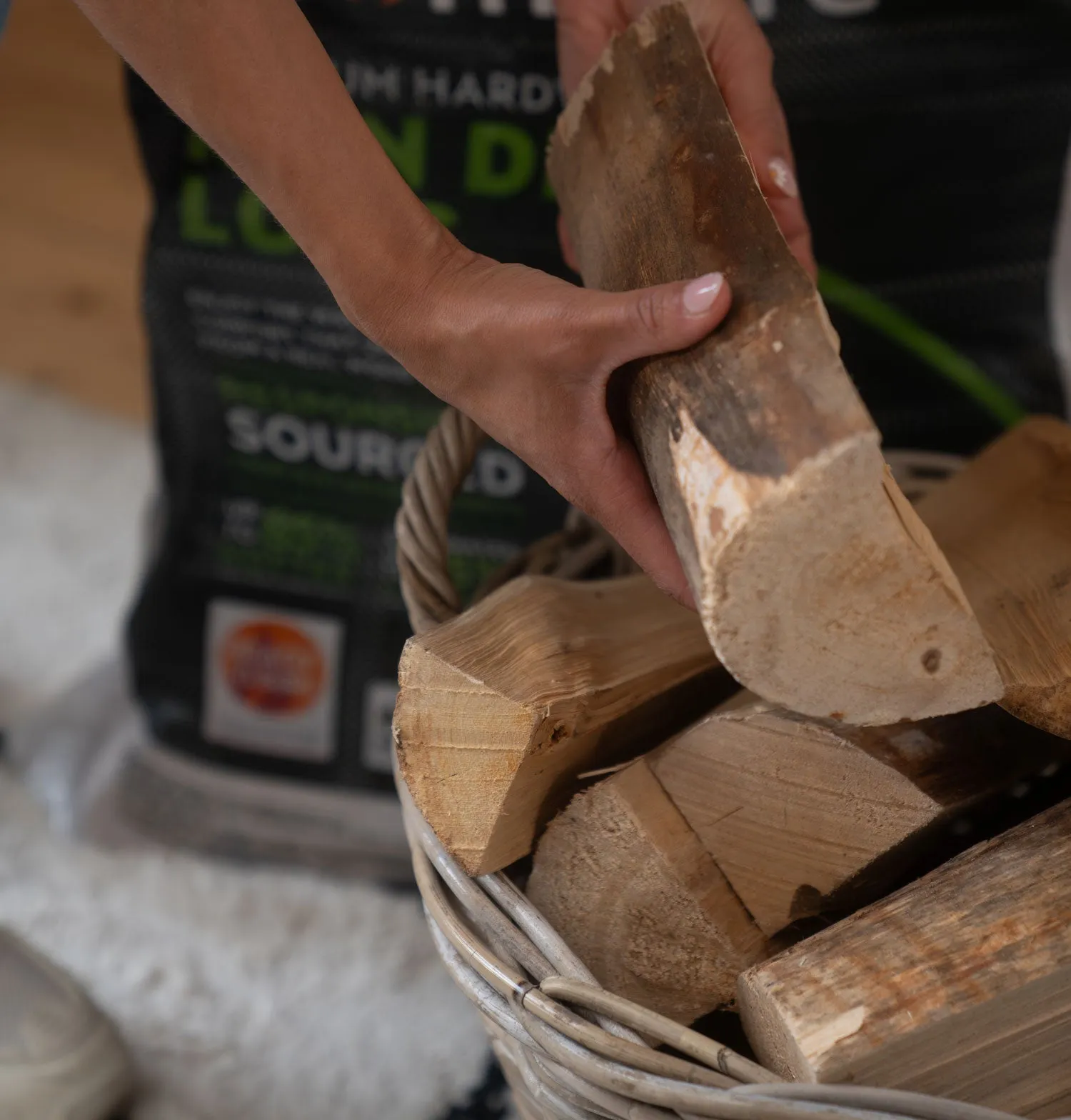 10 Handy Bags of Kiln-Dried Logs