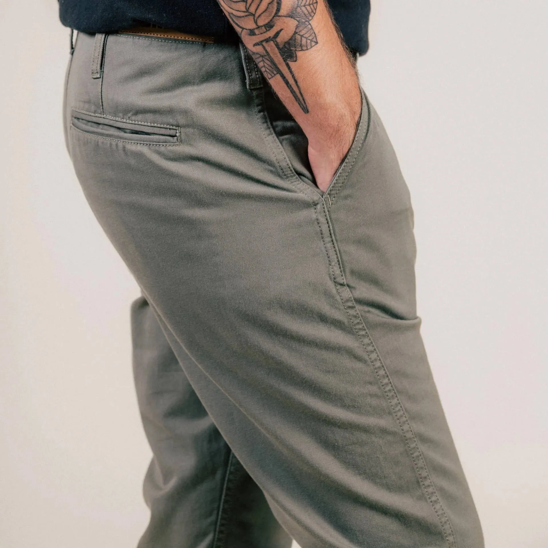 【Benzak Denim Developers】BC-04 RELAXED CHINO 8.5 oz. aged green sateen twill / 寬鬆錐形 復古綠 薄款軍用沙丁布