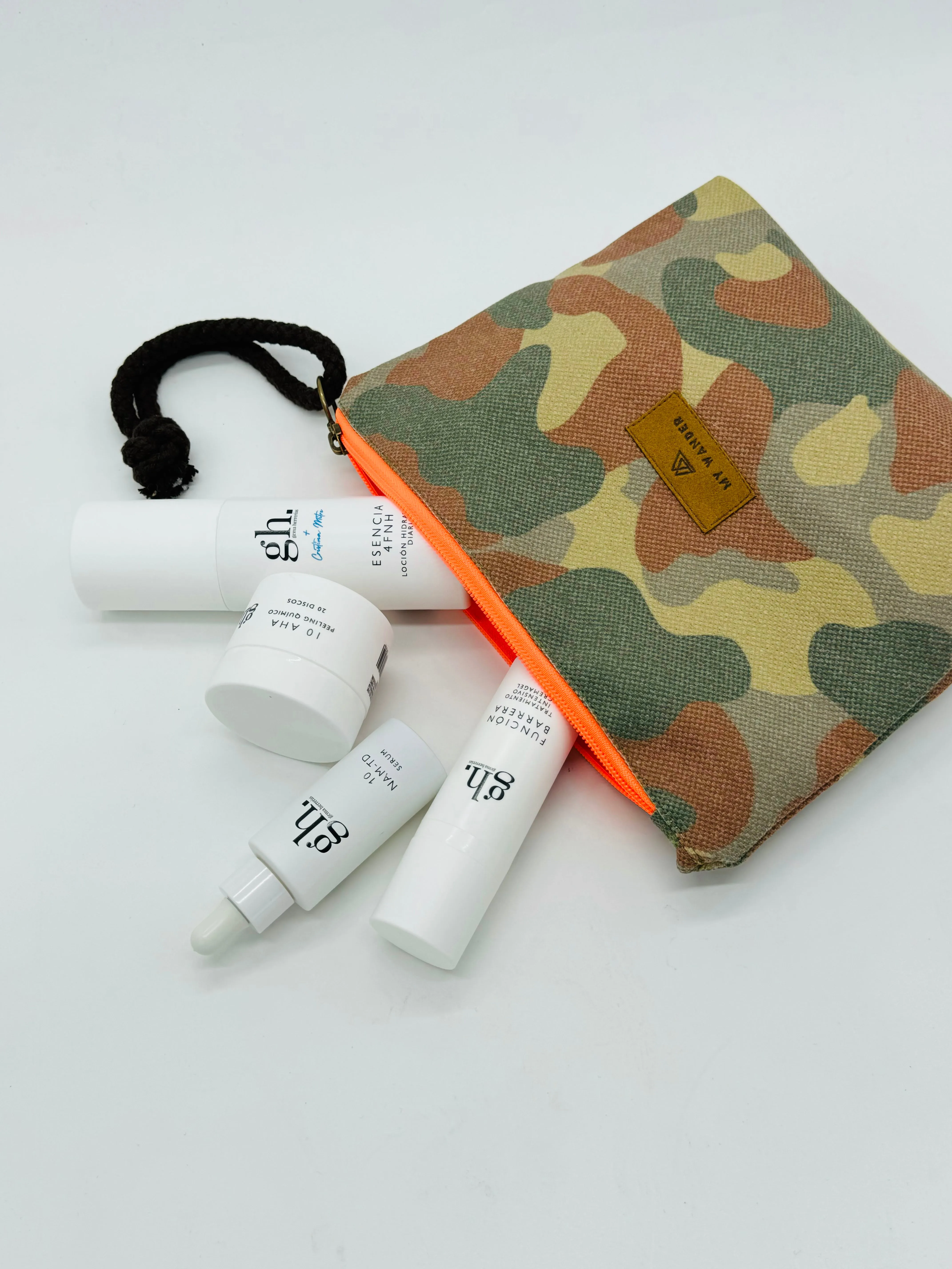 Camo <tc>Toiletry Bag</tc>/Repellent Women's Shoulder Bag