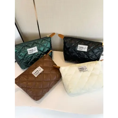 Chic Solid Quilted Clutch Set for a Stylish Touch