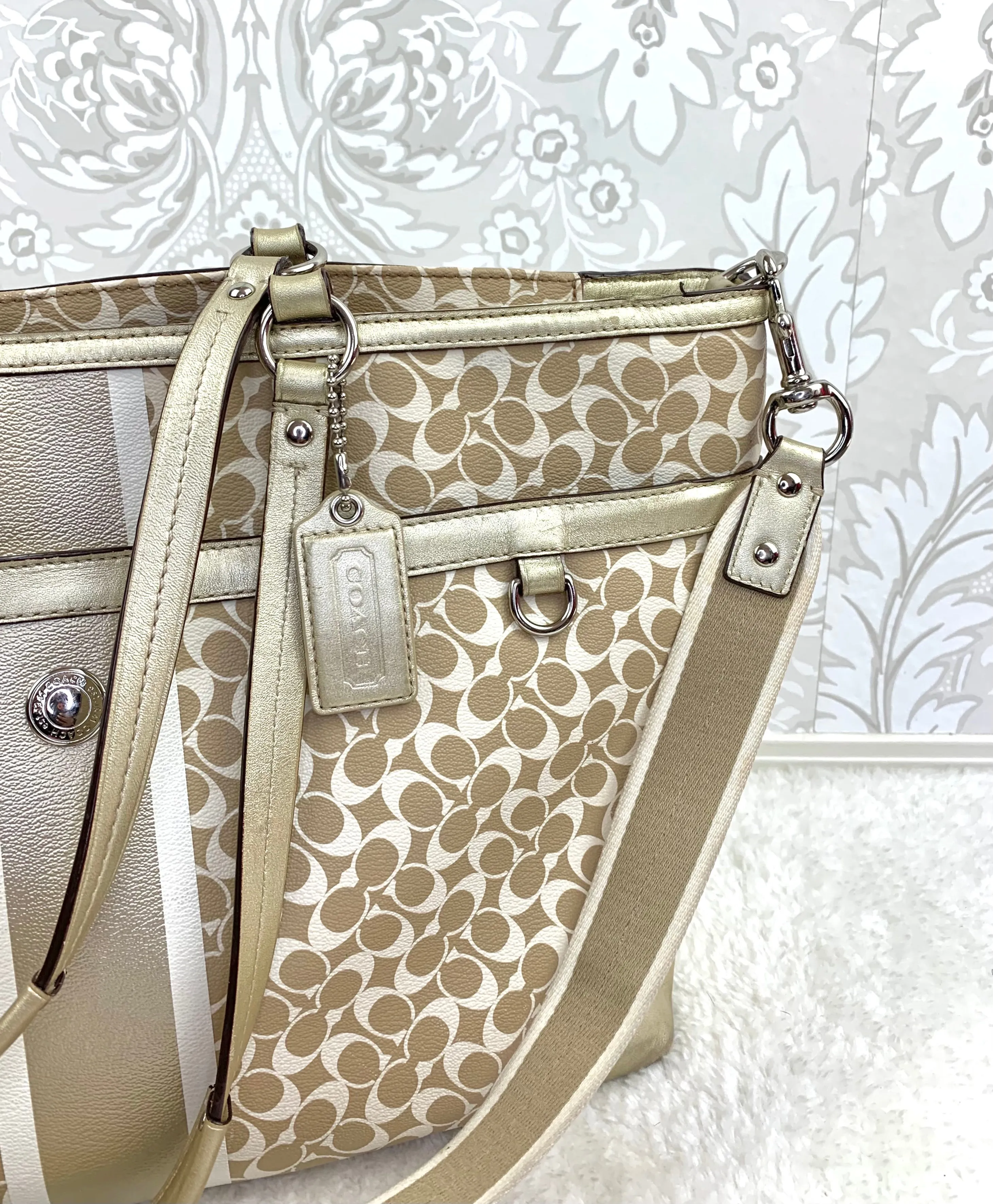 Coach Chelsea Heritage Stripe Signature Tote