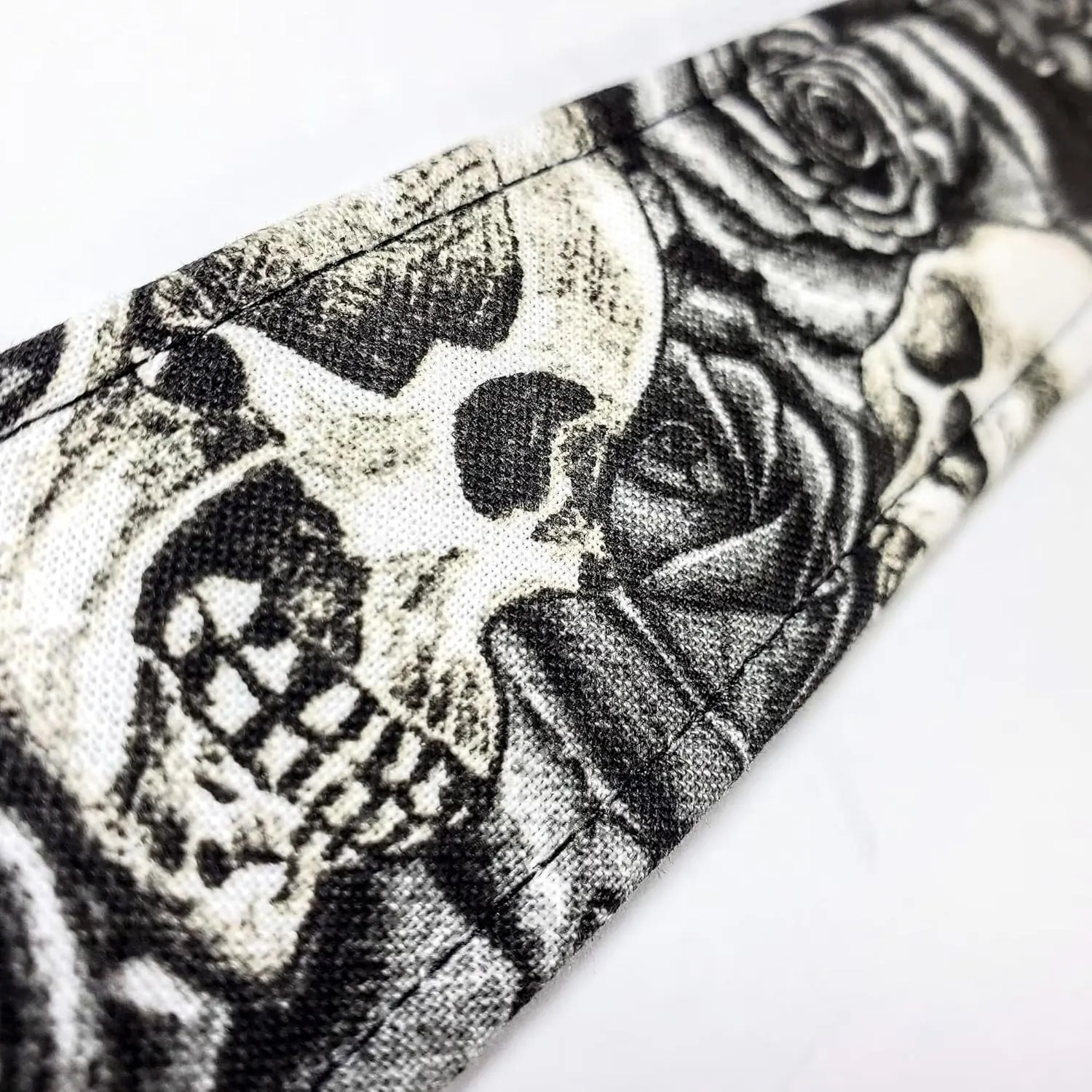 Cross Body Skull Rose Black and White Guitar Style Bag Strap - Skull and Rose - Custom Hardware Color- Adjustable -Double Padded-Durable- (2" Width, Gun Metal(Black))