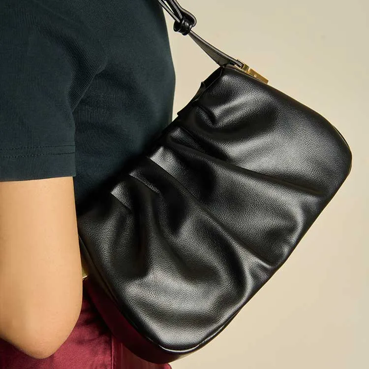 Dazzle By Sarah - Horizon (Black) Cross Body Bags