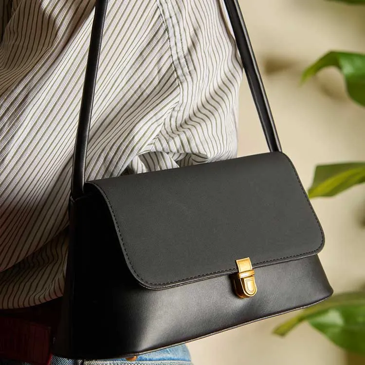 Dazzle By Sarah - Pristine (Black) Cross Body Bags