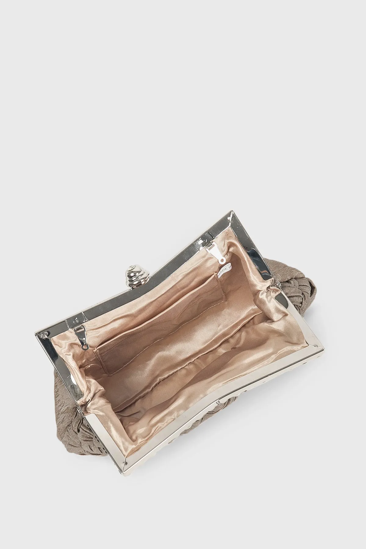 Grindy Clutch in Brown