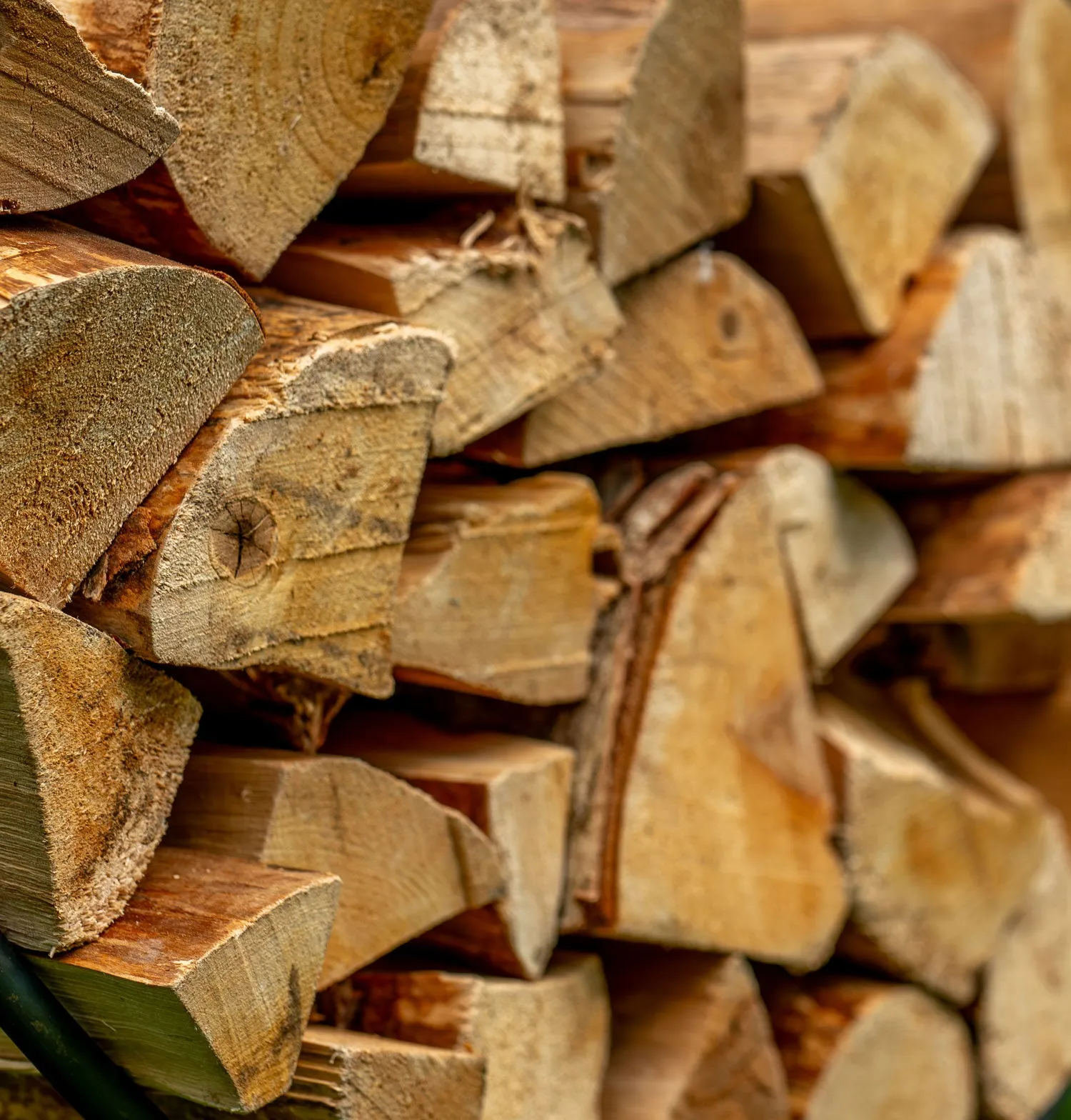 Homefire Kiln Dried Hardwood Logs - Bulk Bag (1m3)