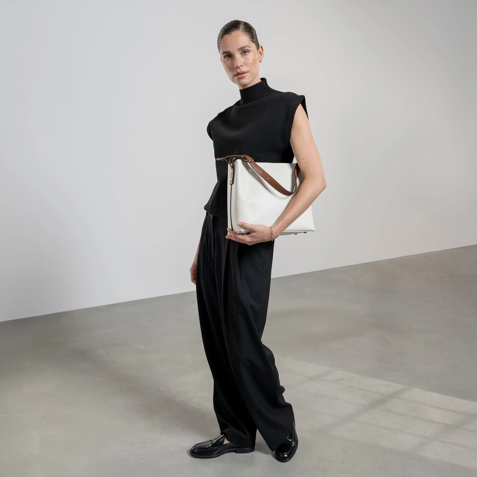 Honoré Adriane Midi white leather shoulder bag calfskin leather