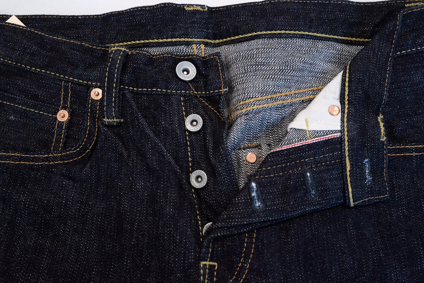 Iron Heart 16oz 555S-SLB Denim (Slim Tapered Fit)