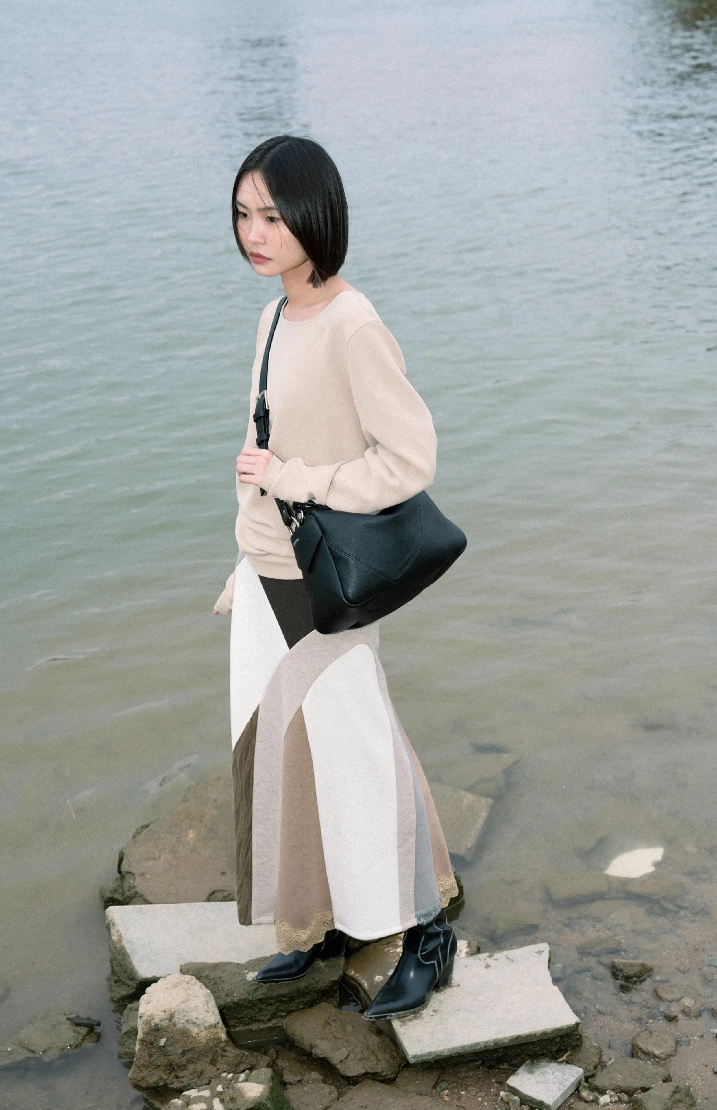 Knot Handle Leather Handbag
