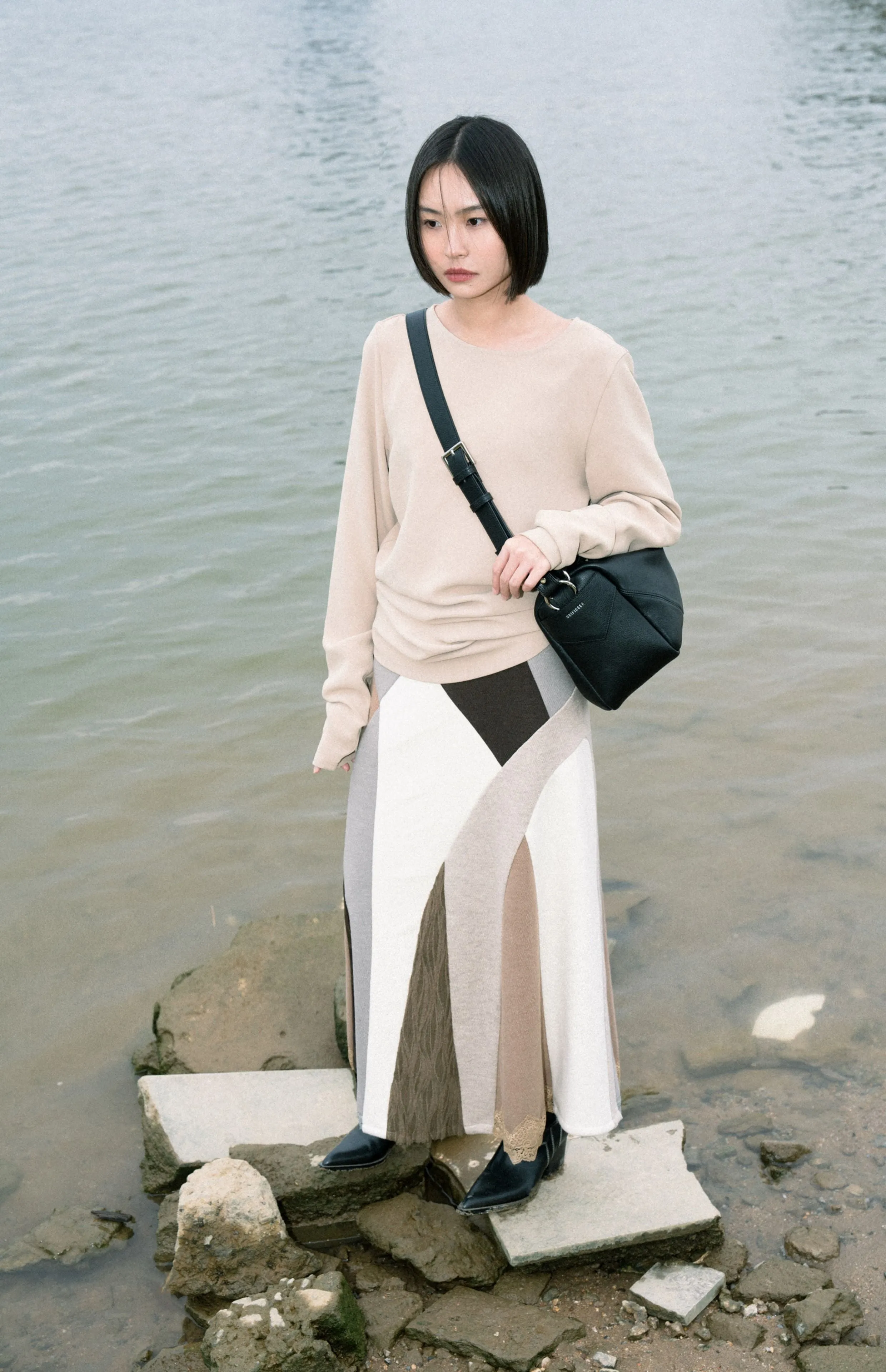 Knot Handle Leather Handbag