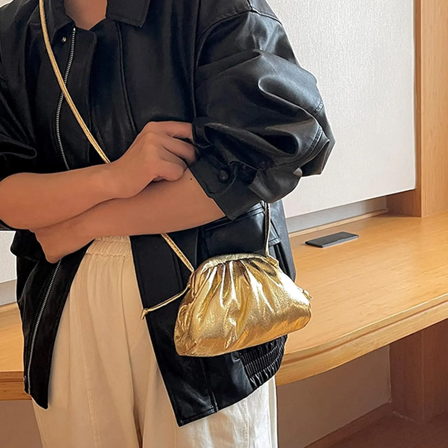 Ladies Crossbody Bag Clutch Clutch Clutch Clutches Large Capacity Pleated Bag Single Shoulder Metallic (Gold, One Size)