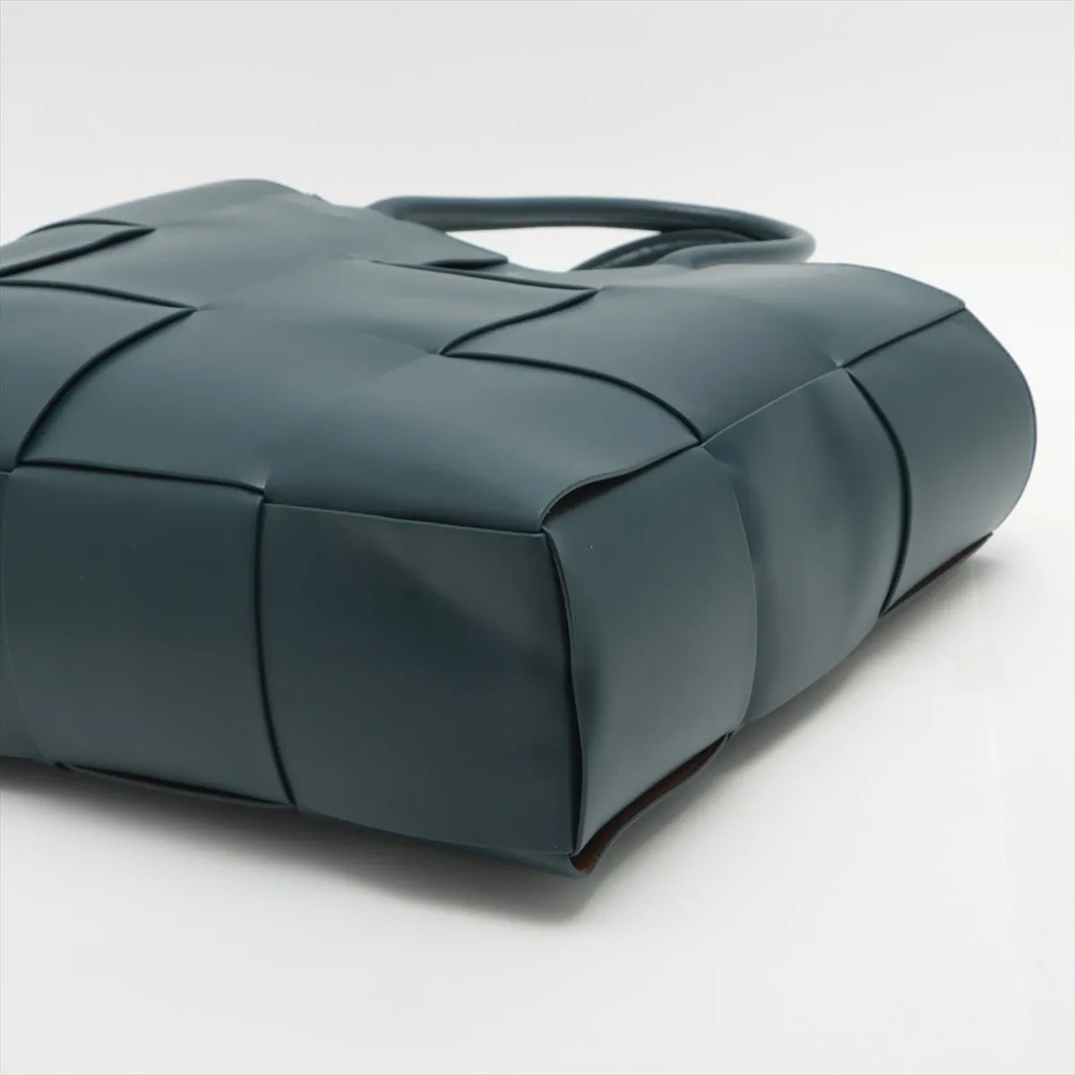 Large Arco Tote in Blue Navy Intrecciato Leather