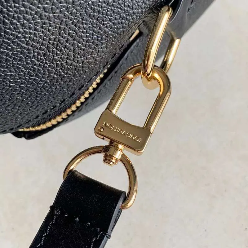 LOV2 Bags - Fashion Bags  1103