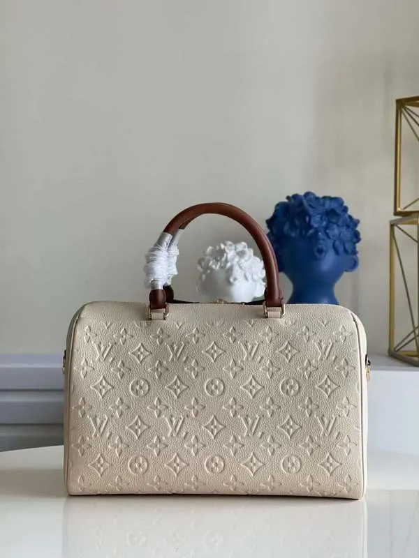 LOV2 Bags - Fashion Bags  1113