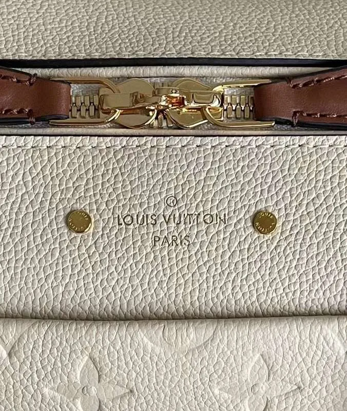 LOV2 Bags - Fashion Bags  1113
