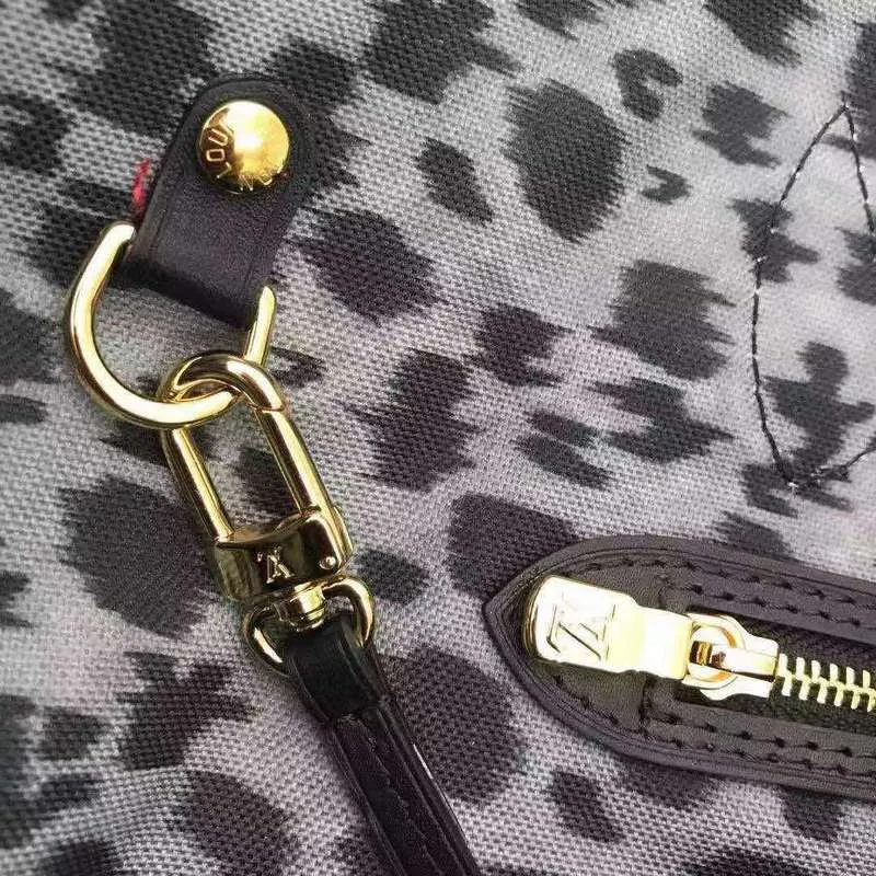 LOV2 Bags - Fashion Bags  1116