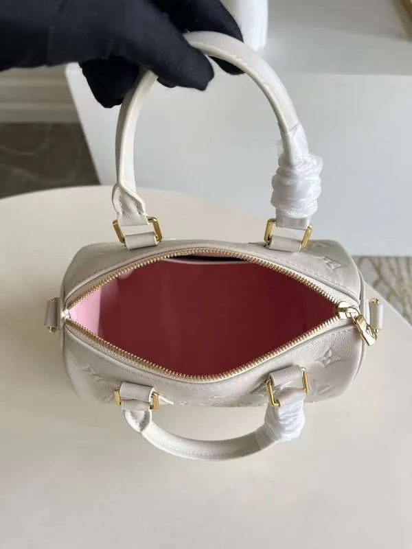 LOV2 Bags - Fashion Bags  1126