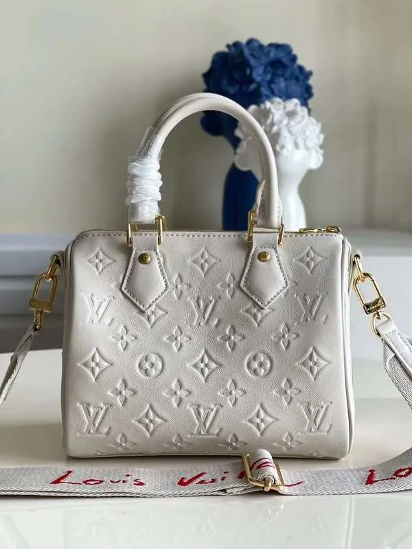 LOV2 Bags - Fashion Bags  1126