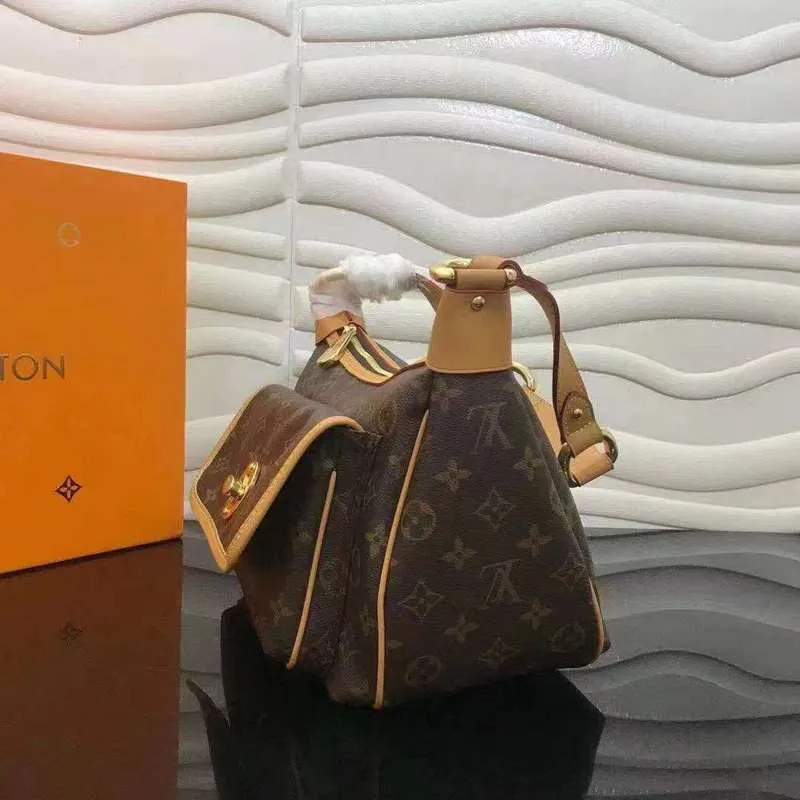 LOV2 Bags - Fashion Bags  1134