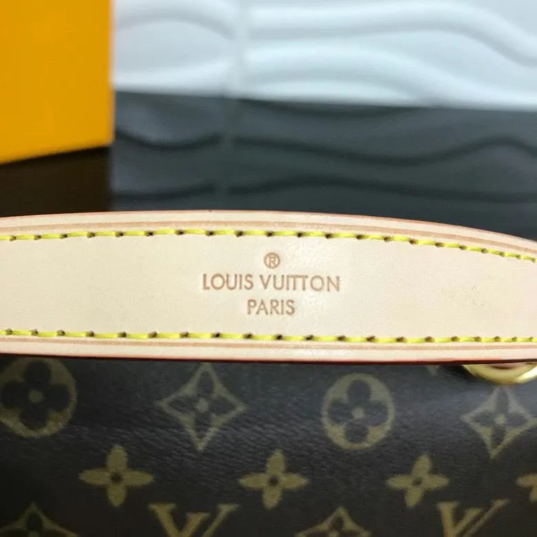 LOV2 Bags - Fashion Bags  1260