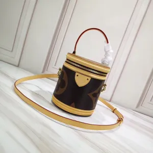 LOV2 Bags - Fashion Bags  1270