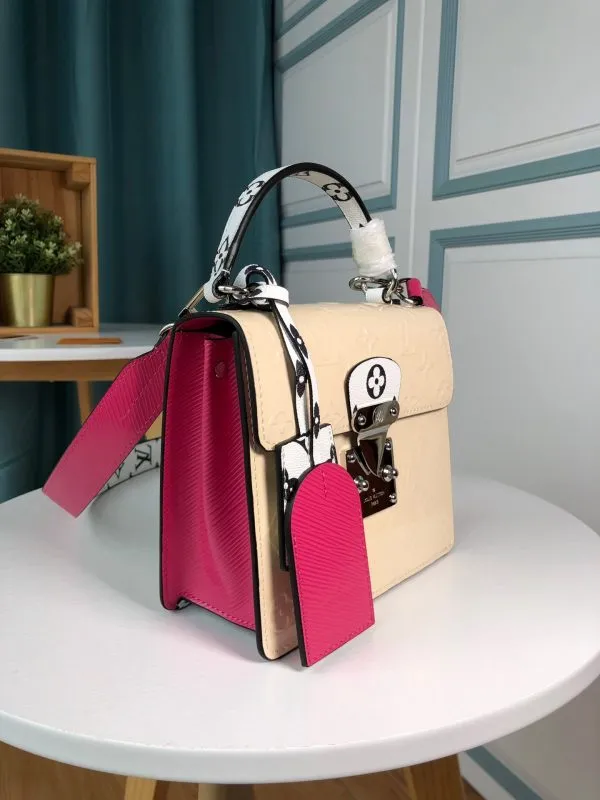 LOV2 Bags - Fashion Bags  1313