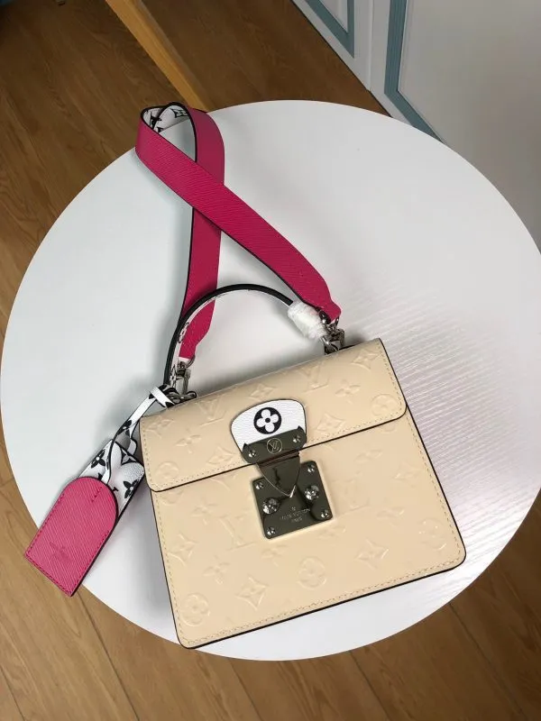 LOV2 Bags - Fashion Bags  1313