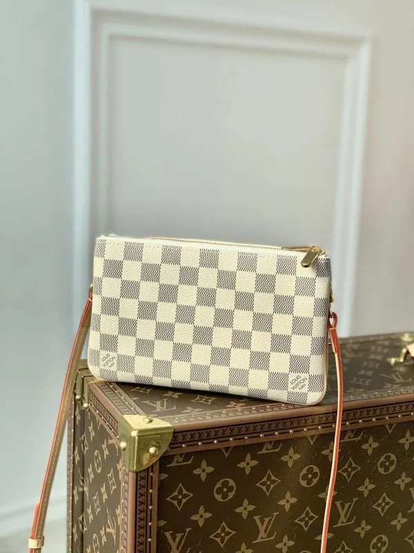 LOV2 Bags - Fashion Bags  1404
