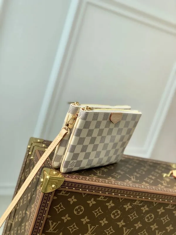 LOV2 Bags - Fashion Bags  1404