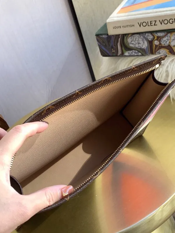 LOV2 Bags - Fashion Bags  1420