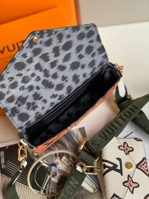 LOV2 Bags - Fashion Bags  1421