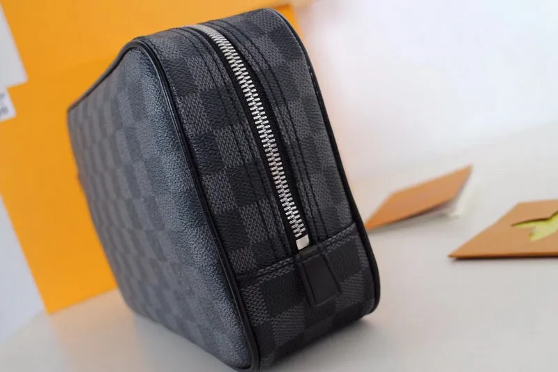 LOV2 Bags - Fashion Bags  1800