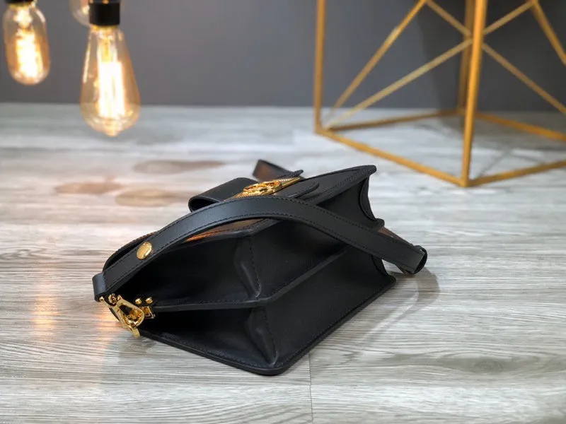LOV2 Bags - Fashion Bags  1829