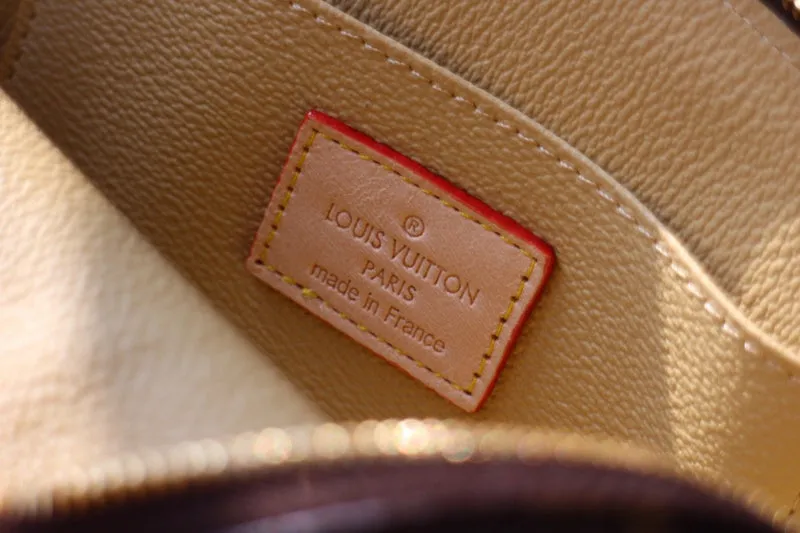 LOV2 Bags - Fashion Bags  1850