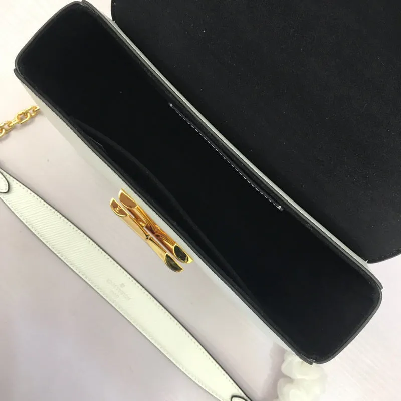 LOV2 Bags - Fashion Bags  2044