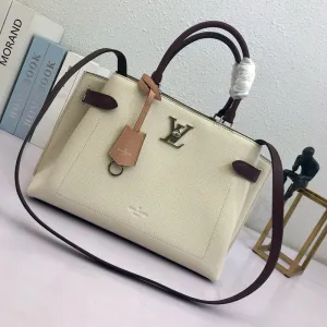 LOV2 Bags - Fashion Bags  2048