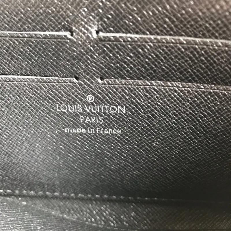 LOV2 Bags - Fashion Bags  2425