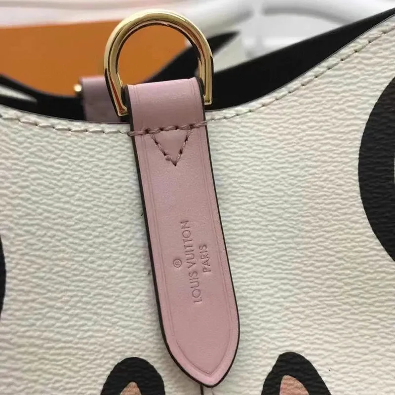 LOV2 Bags - Fashion Bags  2559