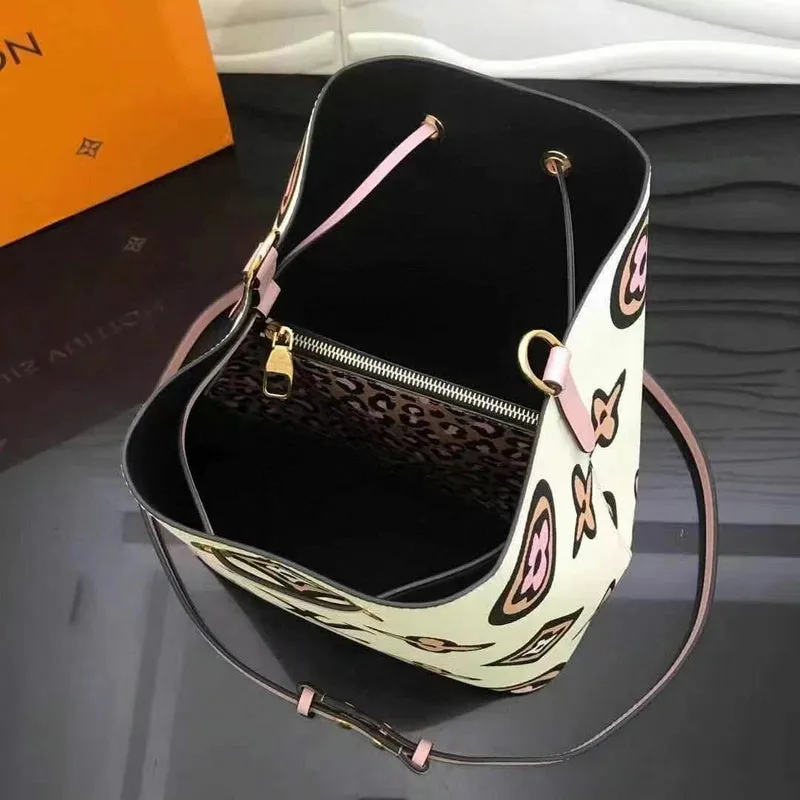 LOV2 Bags - Fashion Bags  2559