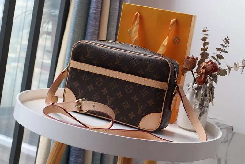 LOV2 Bags - Fashion Bags  2667