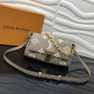 LOV2 Bags - Fashion Bags  985
