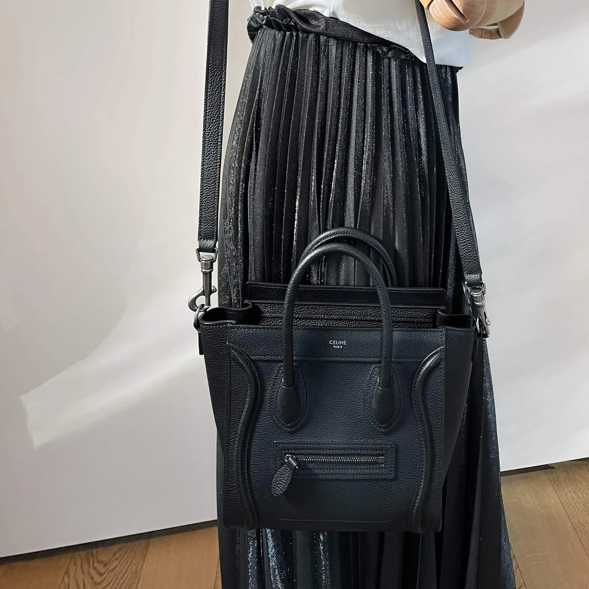 Luggage Nano Leather Tote Bag Black