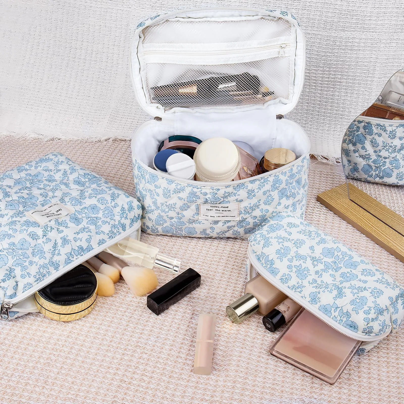 Makeup Bag Set, Quilted Makeup Bag, Large Floral Cosmetic Bag for Women, Cute Cotton Makeup Bags, Flower Travel Toiletry Organizer Bag (South Twigs Flower)