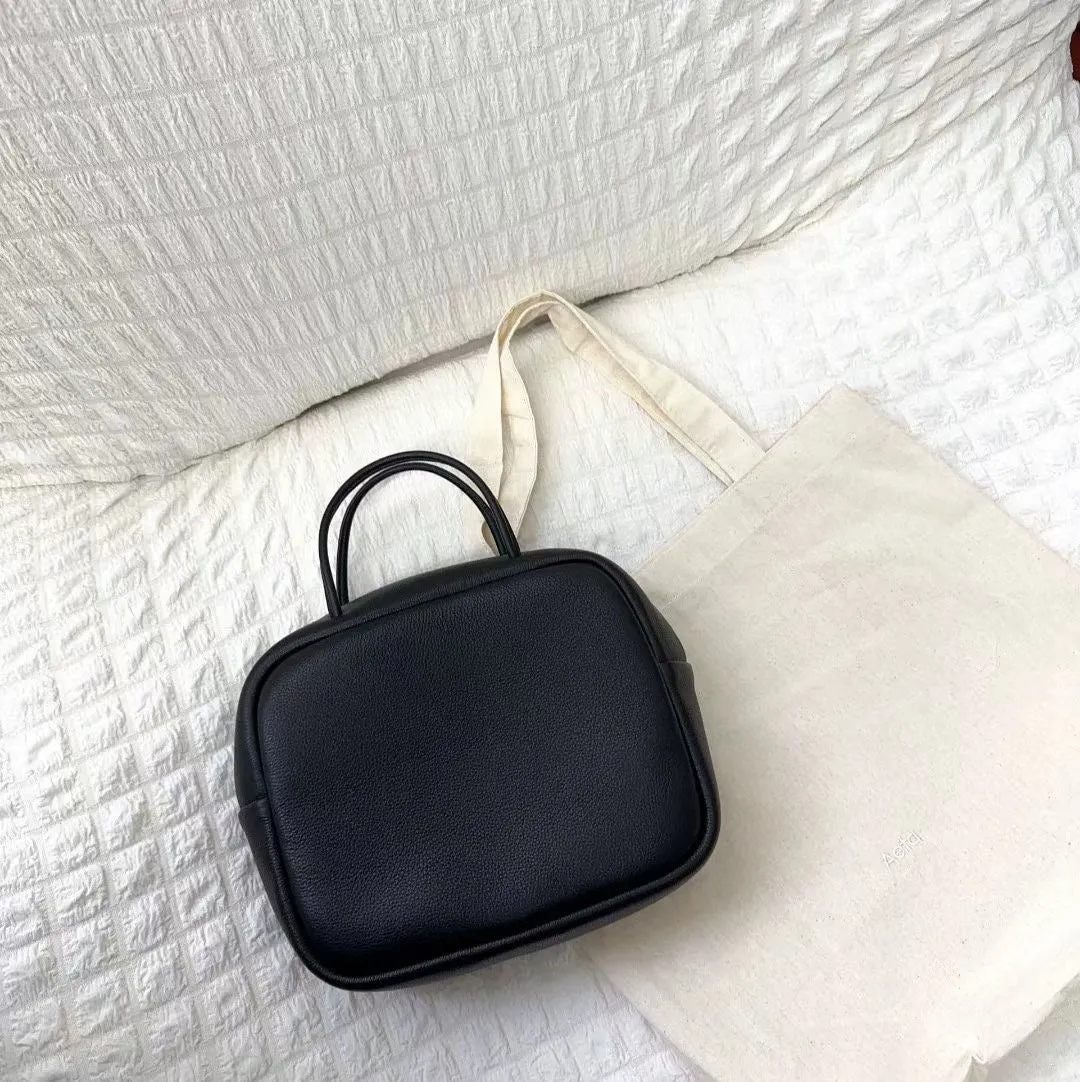 Minimalist Leather Handbag