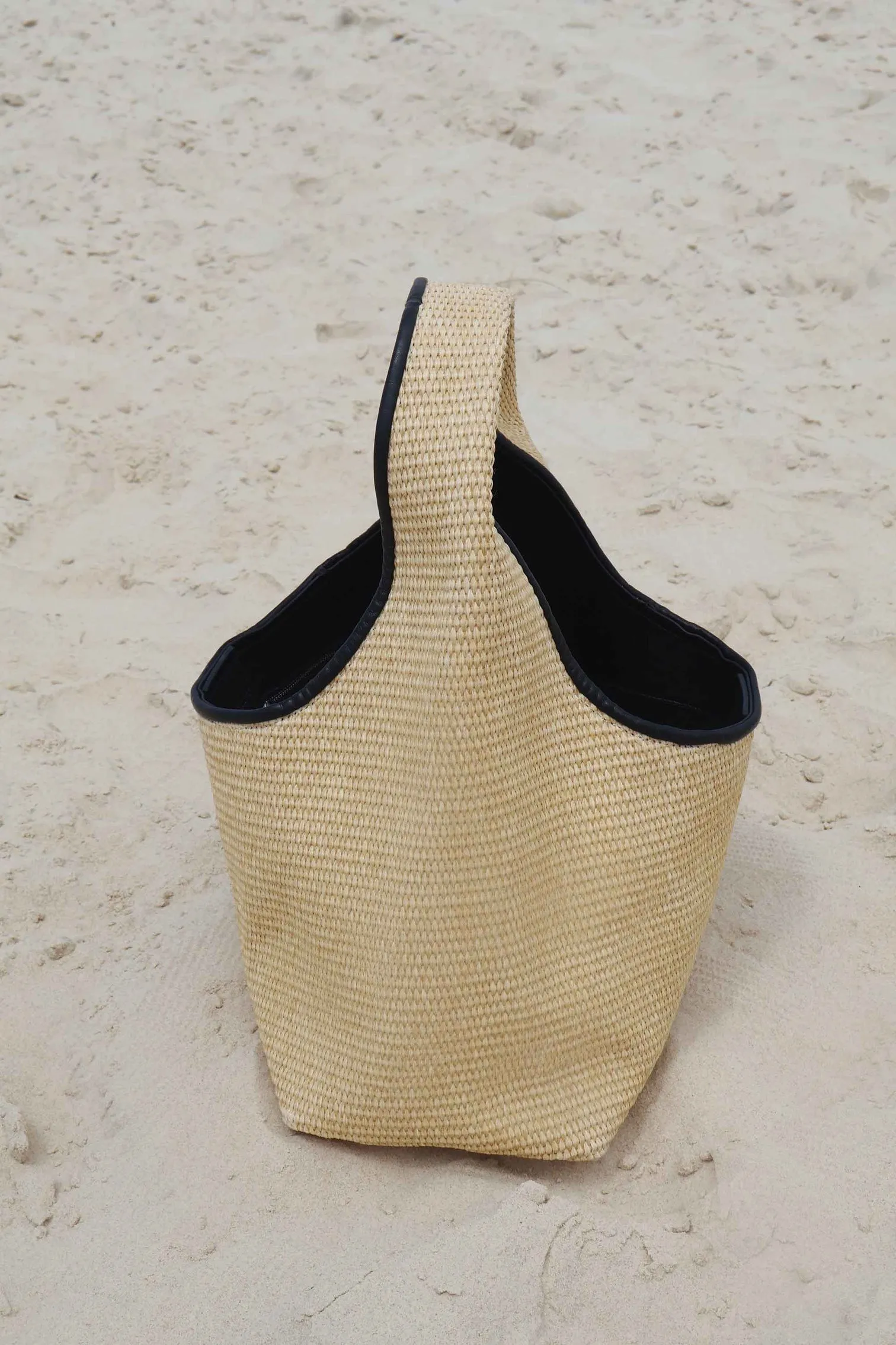Rylan | Black Hobo Tote - Raffia