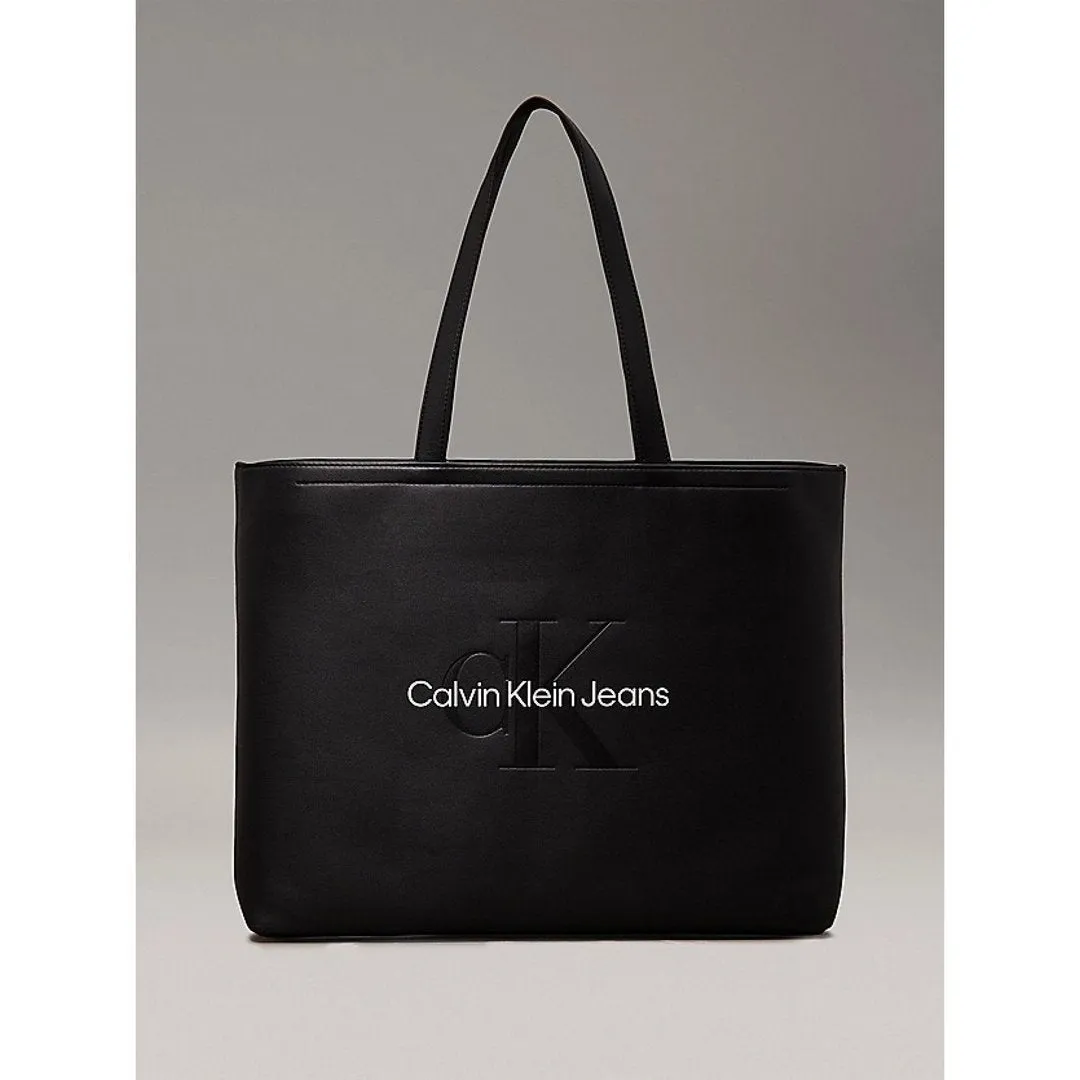 Sculpted Slim Tote34 Mono