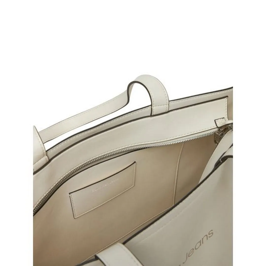 Sculpted Slim Tote34 Mono
