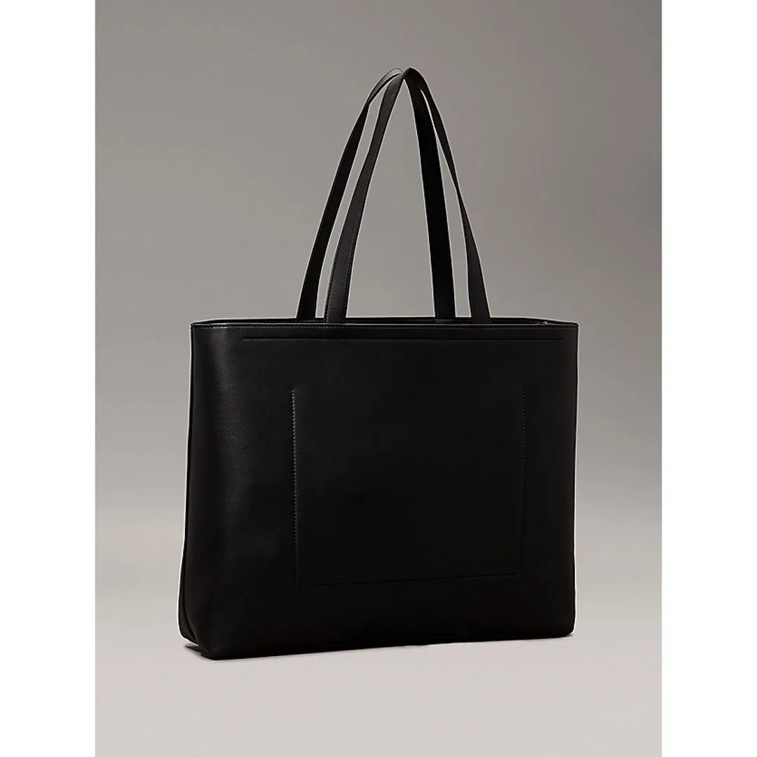 Sculpted Slim Tote34 Mono