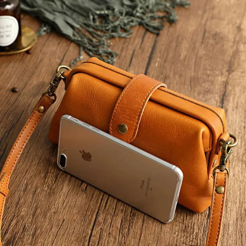 Sofia™ - Luxe Vintage Clutch