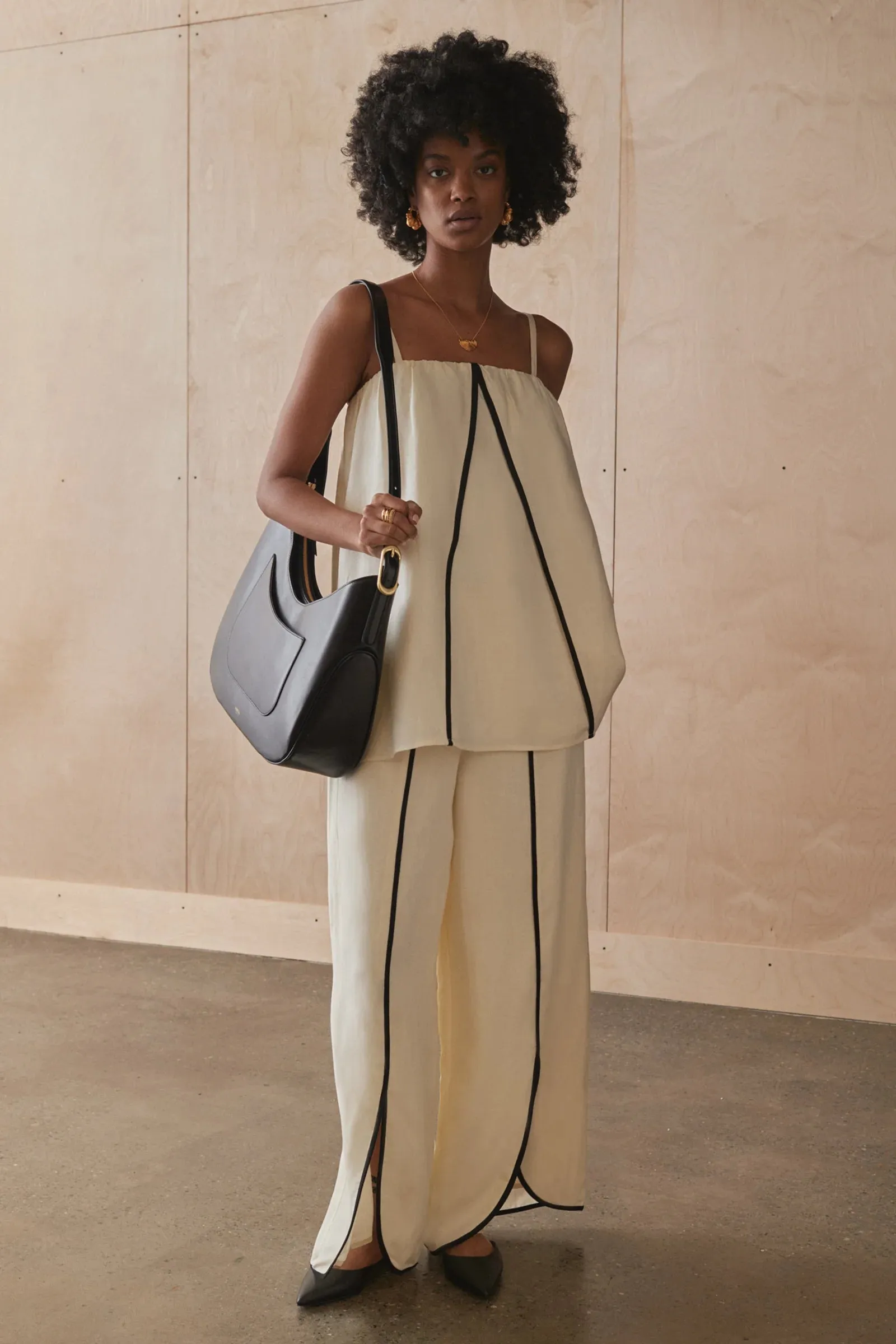 The Akela Tote - Black